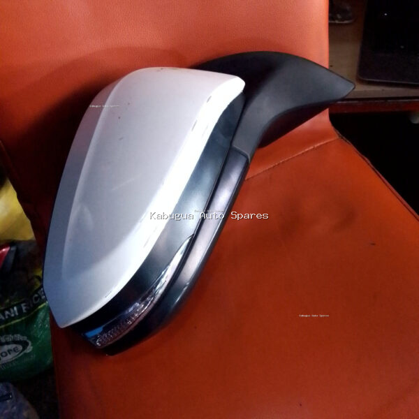 Toyota Voxy/Noah 2016 Side Mirror
