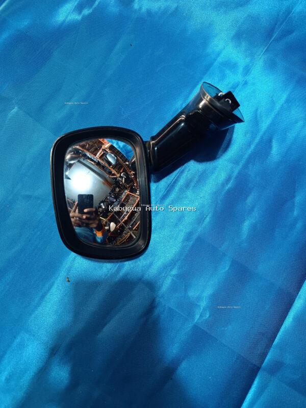 Toyota Harrier 240. 2005 Model Fender Mirror