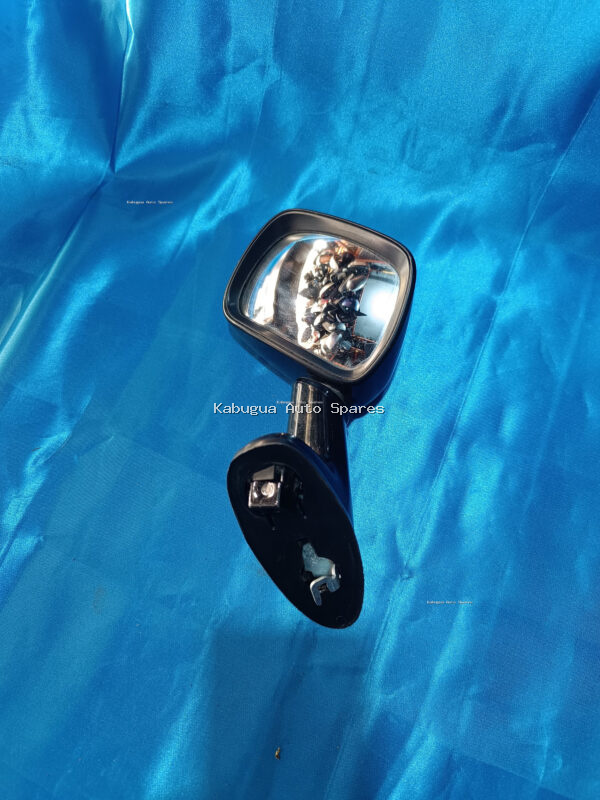 Toyota Harrier 240. 2005 Model Fender Mirror - Image 3