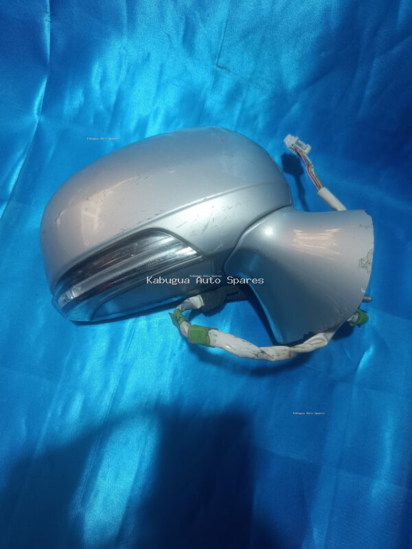 Toyota Crown 2008 Model Side Mirror - Image 2