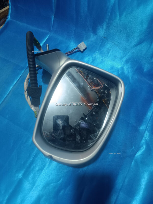 Toyota Crown 2008 Model Side Mirror - Image 3