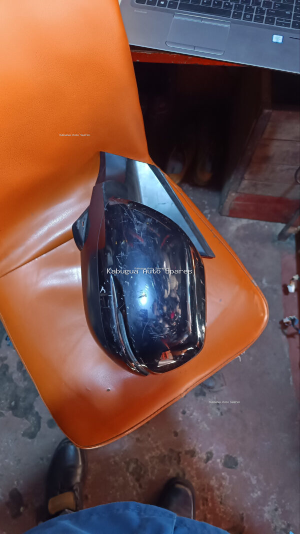 Honda CRV Rm1 2012 Model Side Mirror. - Image 2