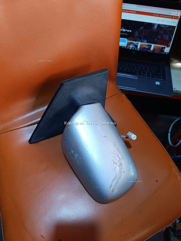 Toyota IST 2005 Model Side Mirror