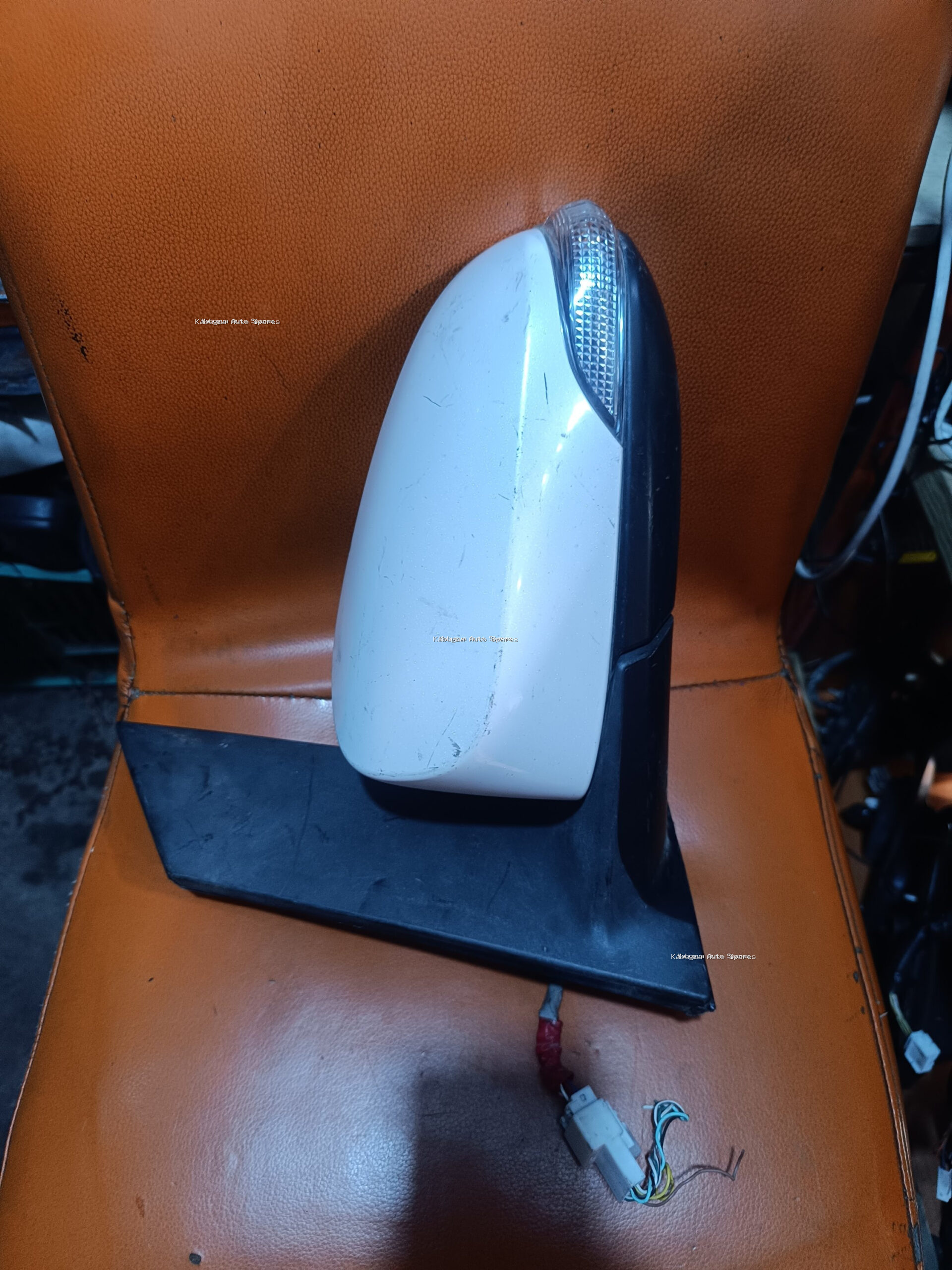 Toyota Isis 2012-2020 Model Side Mirror