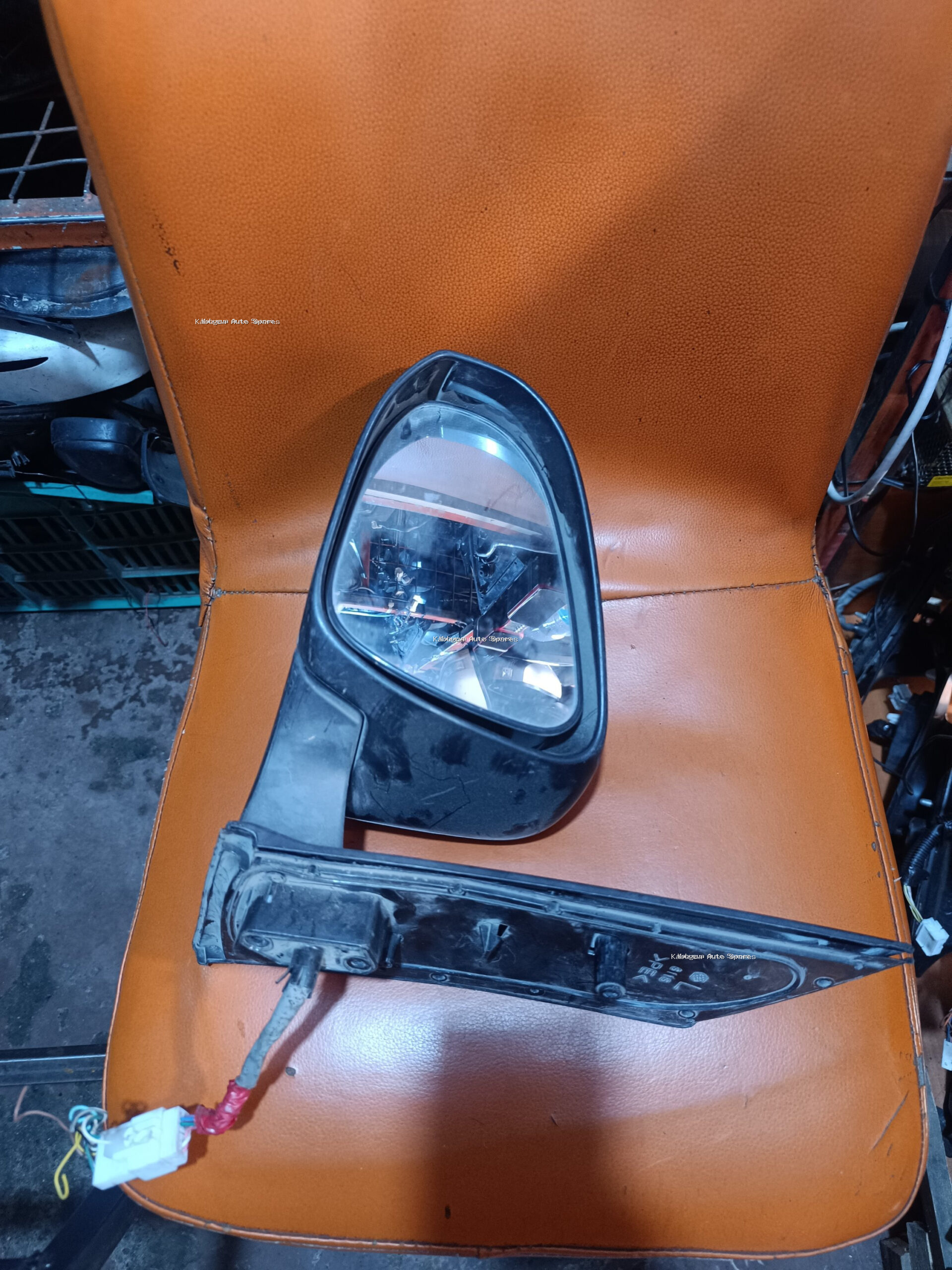 Toyota Isis 2012-2020 Model Side Mirror - Image 2